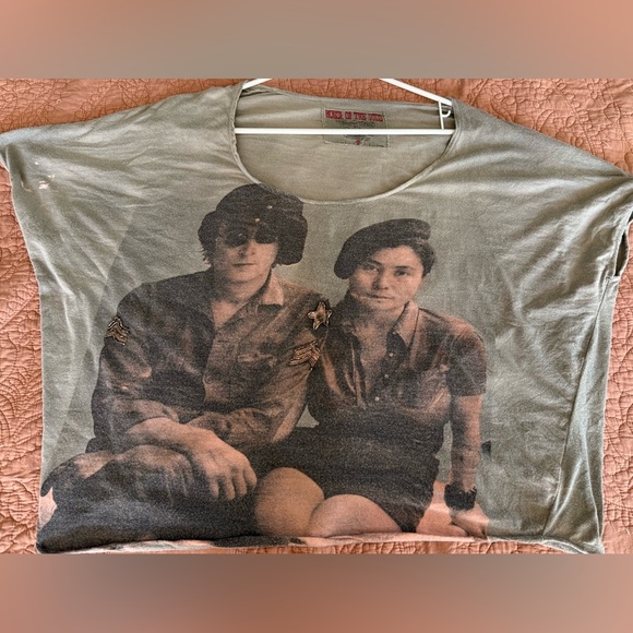 2011 House of the Gods John Lennon Yoko Ono Distressed t-shirt tee Size M - Picture 1 of 5